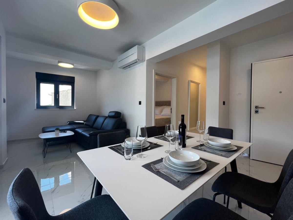 White Pearl Apartments - New Grebastica Exterior photo